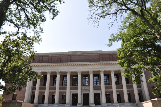 圖1：哈佛大學圖書館（圖片來源：網路搜尋Harvard University Library）